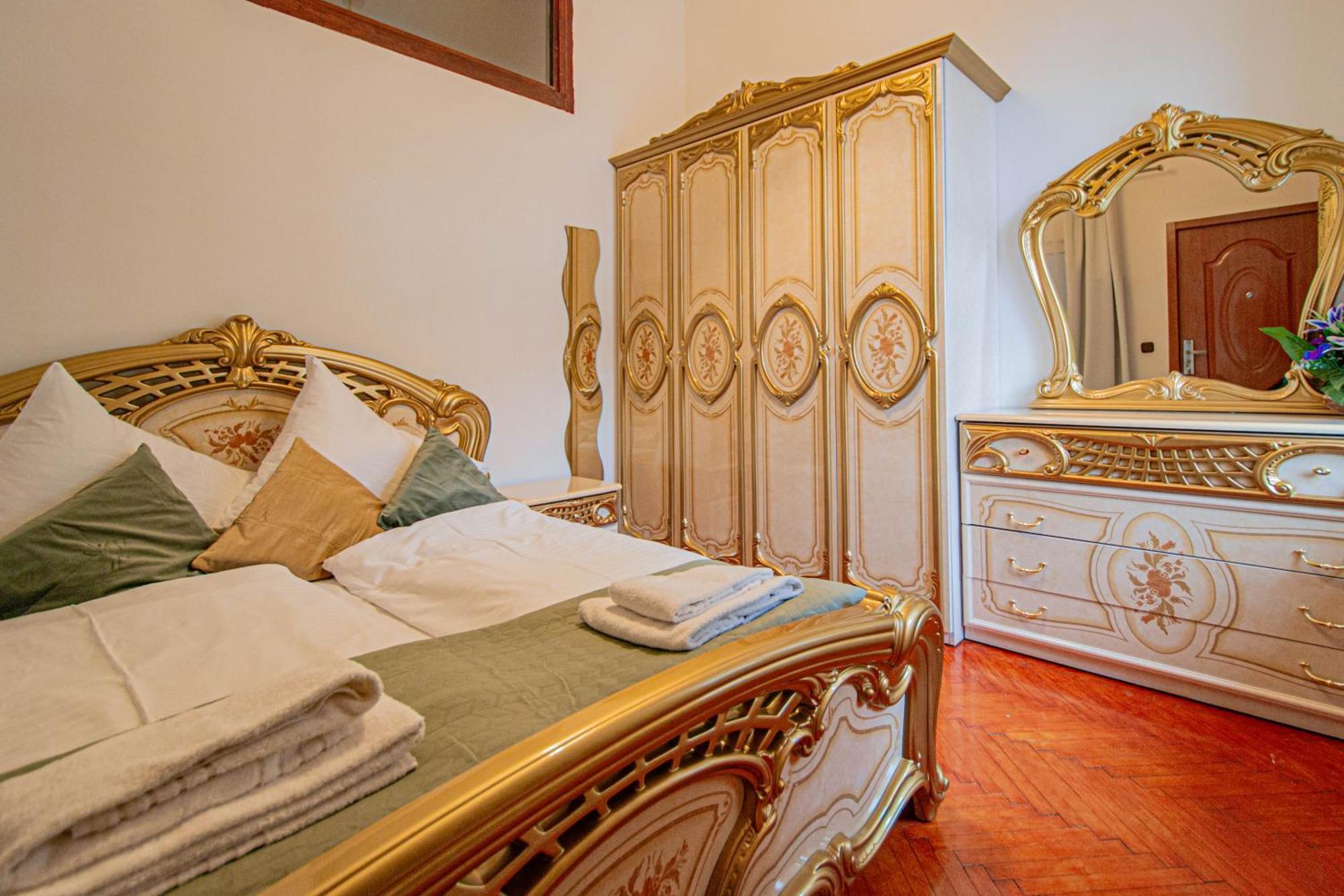 Апартаменты The Grand Royal 3Bdr Heart Of Old Town Прага Экстерьер фото
