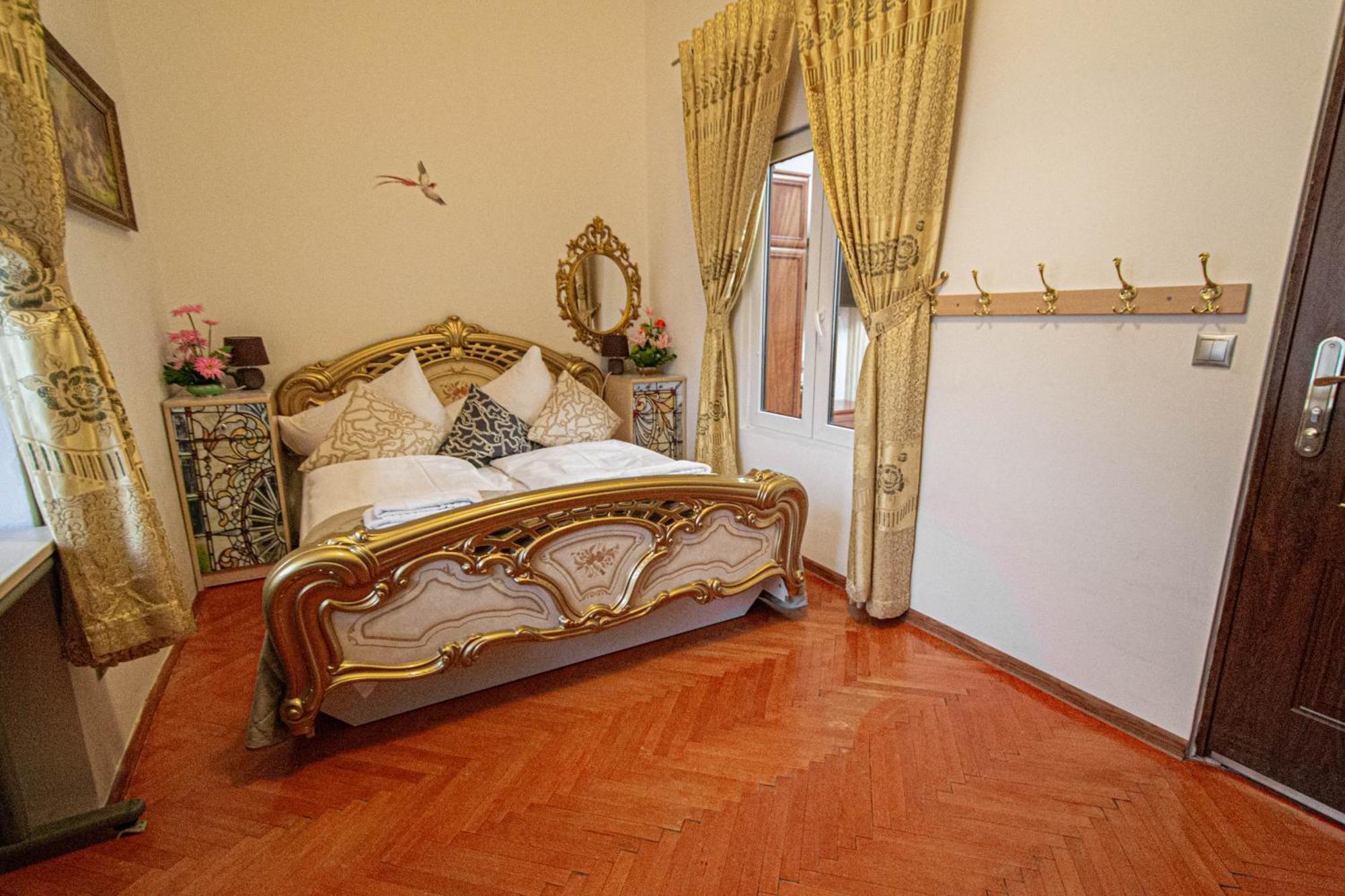 Апартаменты The Grand Royal 3Bdr Heart Of Old Town Прага Экстерьер фото